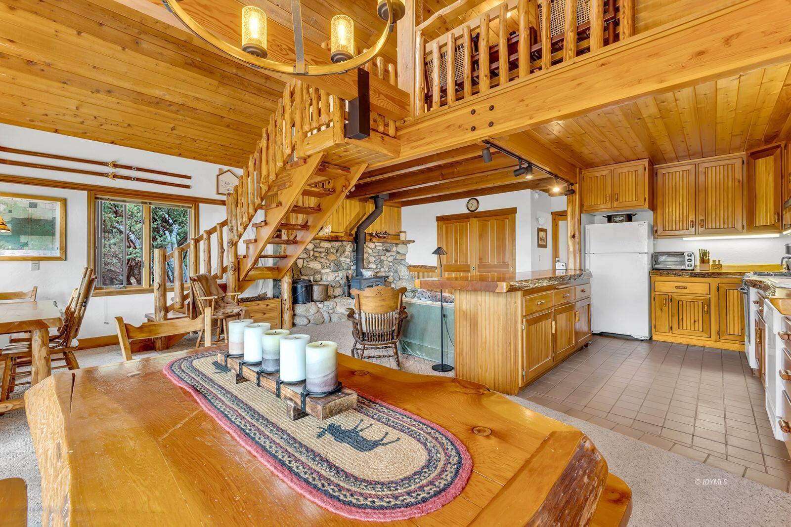 52980 Overlook Drive Idyllwild, CA 92549 - Photo 28 of 60 28 Custom stairwell to upstairs