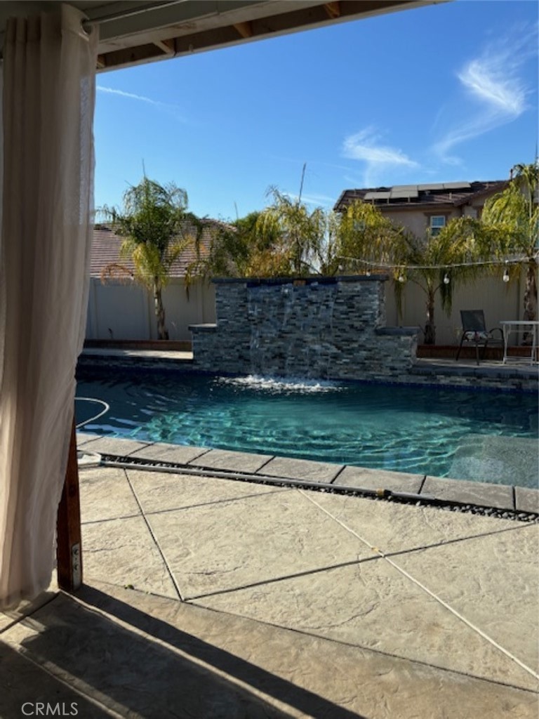 2090 Trinket Circle San Jacinto, CA 92582 - Photo 8 of 22 a view of a backyard of the house