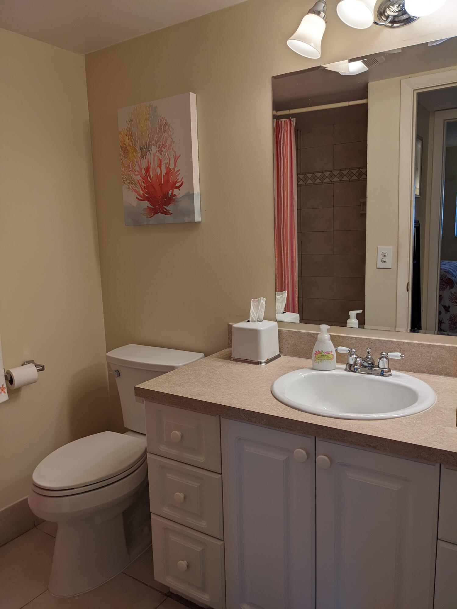 405 Monaco Way, Unit 405 Delray Beach, FL 33446 - Photo 21 of 30 Updated Bath