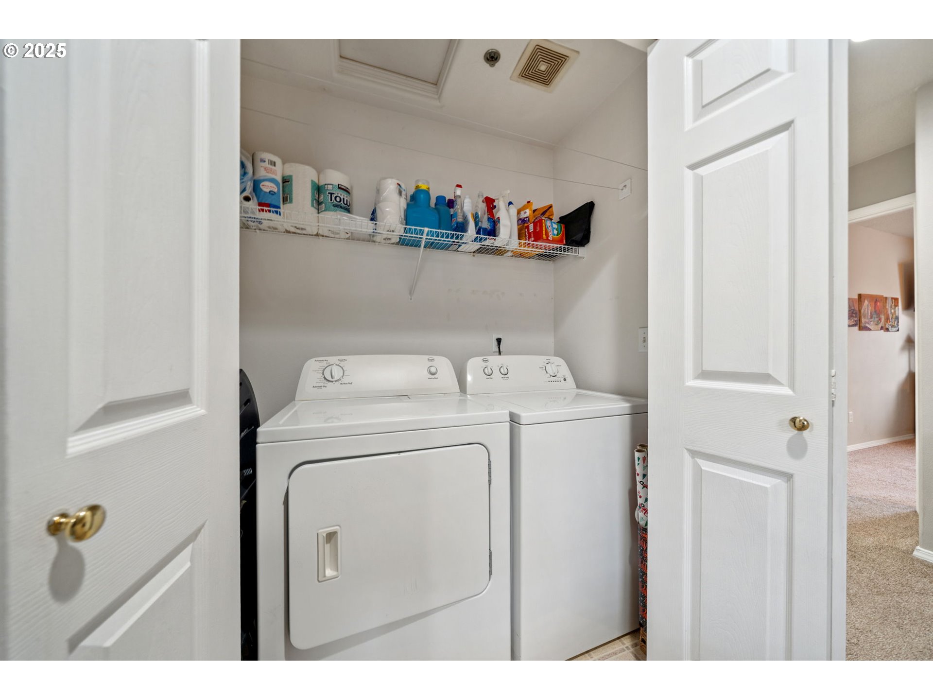 3367 Northwest 31st Circle Camas, WA 98607 - Photo 25 of 30 a utility room with dryer and washer