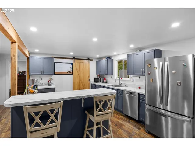 $519,000 | 225 Fox Lane, Roseburg, OR 97471