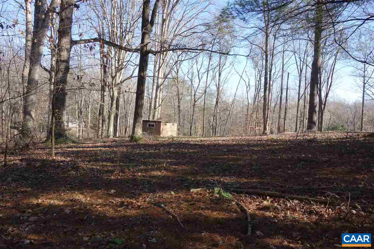 Lot M-10 Northfield Road Charlottesville, VA 22901 - Photo 2 of 10 a backyard of a house with lots of green space