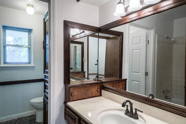 $279,900 | 7622 County Line Road, Willis, TX 77378