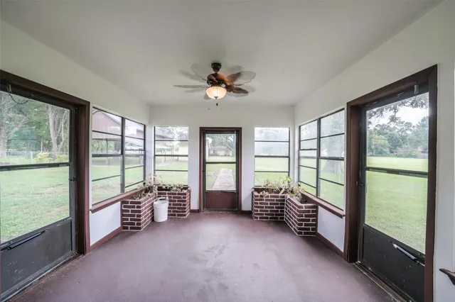 $279,900 | 7622 County Line Road, Willis, TX 77378