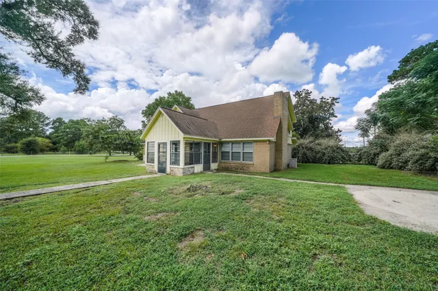 $279,900 | 7622 County Line Road, Willis, TX 77378