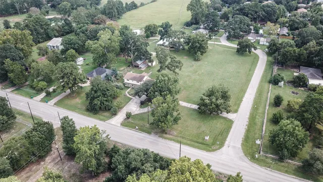 $279,900 | 7622 County Line Road, Willis, TX 77378