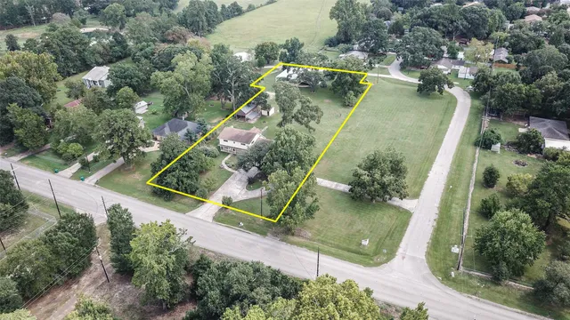 $279,900 | 7622 County Line Road, Willis, TX 77378