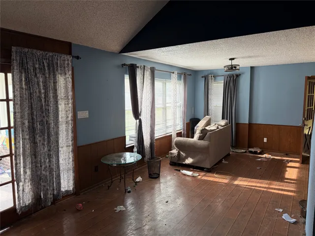 $279,900 | 7622 County Line Road, Willis, TX 77378