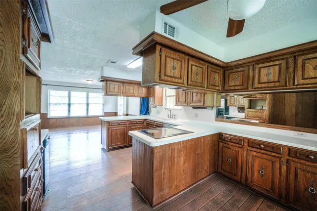 $279,900 | 7622 County Line Road, Willis, TX 77378