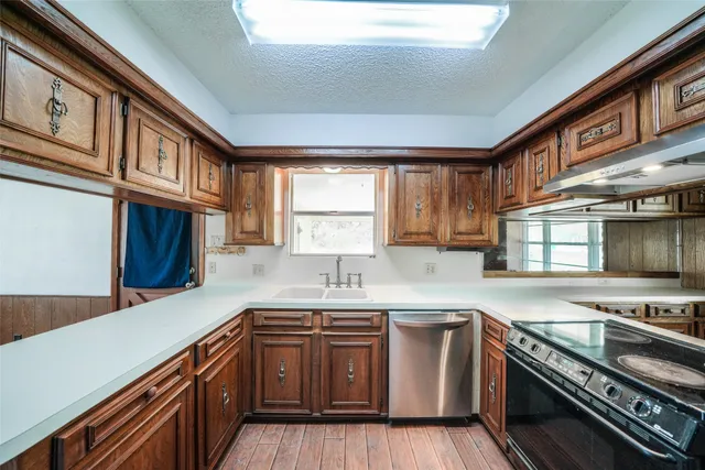 $279,900 | 7622 County Line Road, Willis, TX 77378