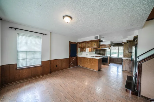 $279,900 | 7622 County Line Road, Willis, TX 77378