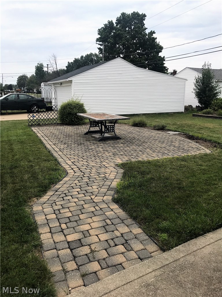 1729 Alcester Road Cleveland, OH 44124 - Photo 22 of 26