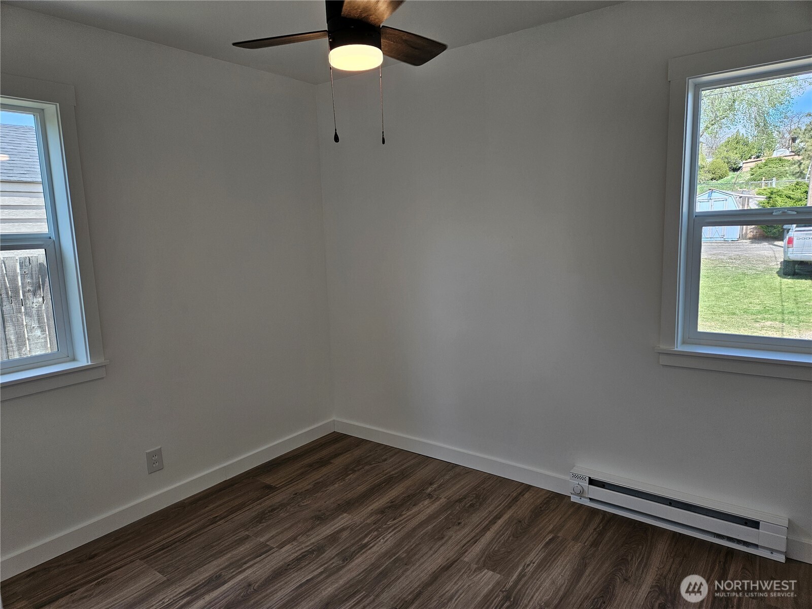 108 West 3rd Street Lind, WA 99341 - Photo 20 of 29 an empty room with a window