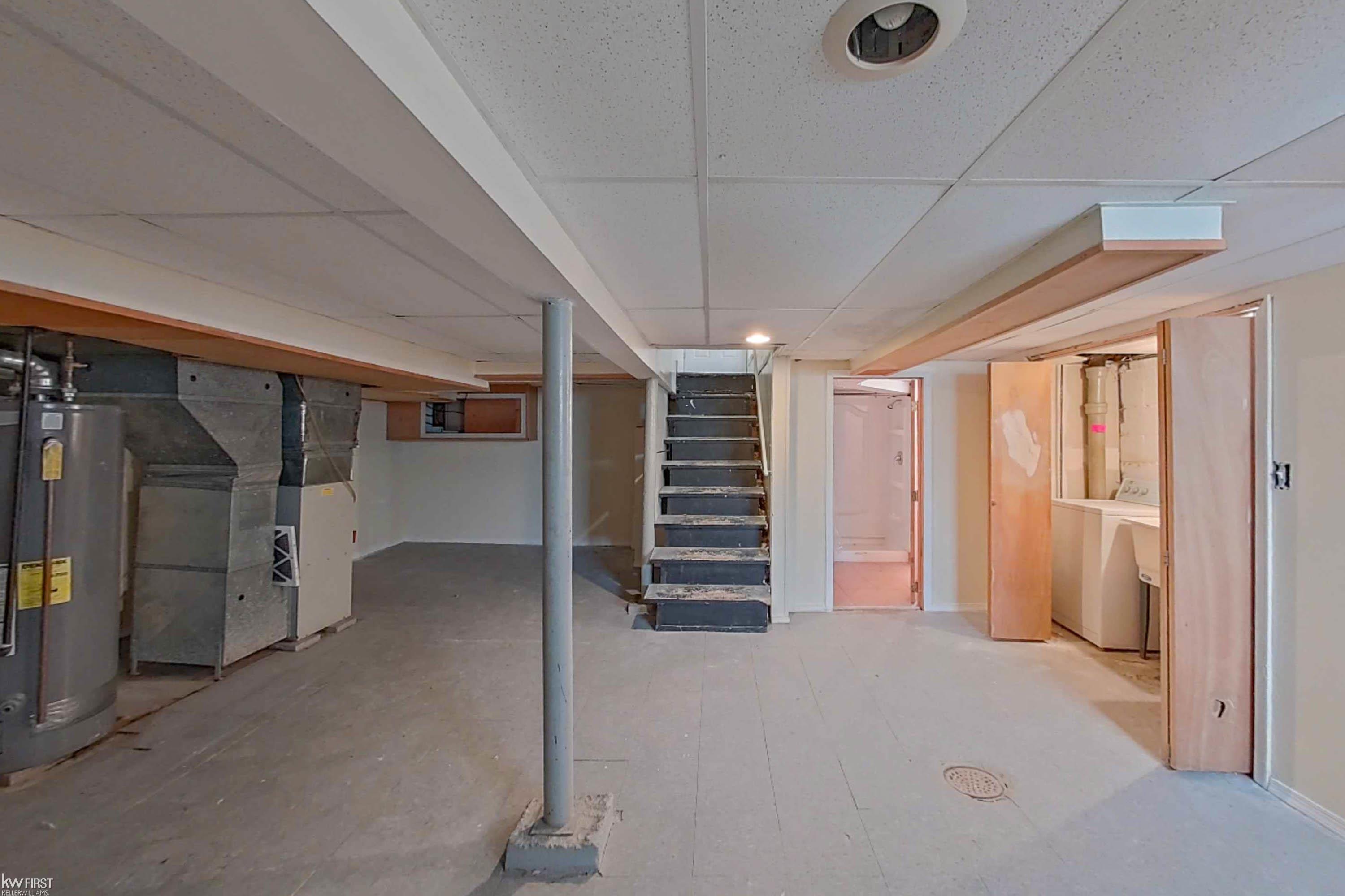 48 East Iroquois Road Pontiac, MI 48341 - Photo 27 of 52