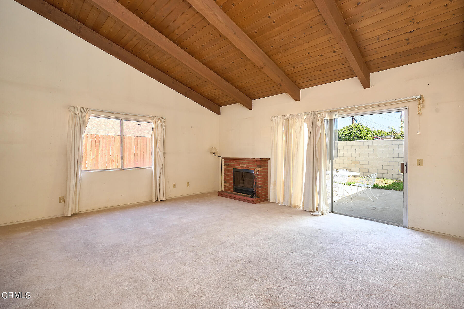 515 De Anza Way Oxnard, CA 93033 - Photo 12 of 48 a view of empty room with front door