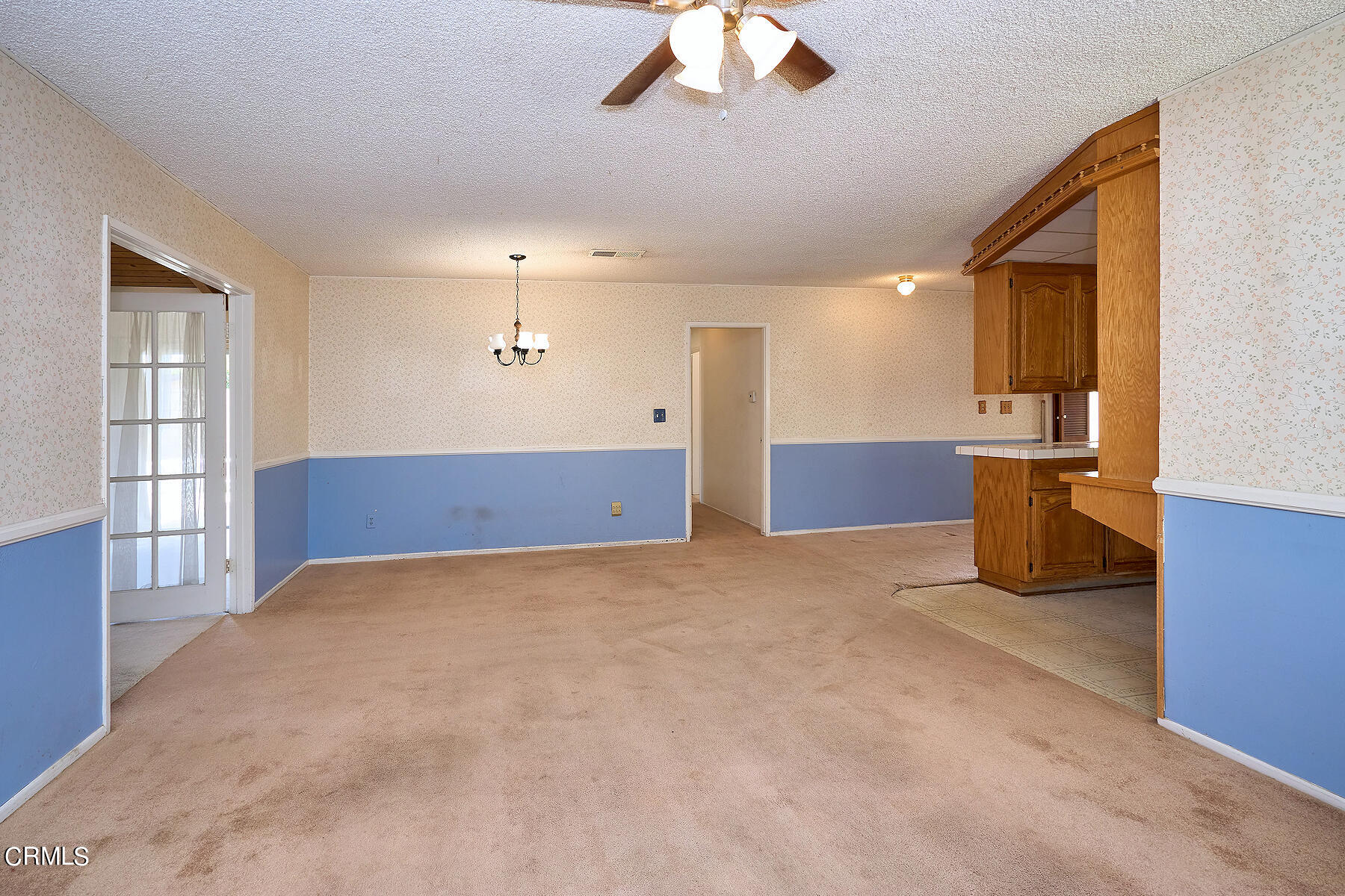 515 De Anza Way Oxnard, CA 93033 - Photo 7 of 48 a view of empty room with a kitchen