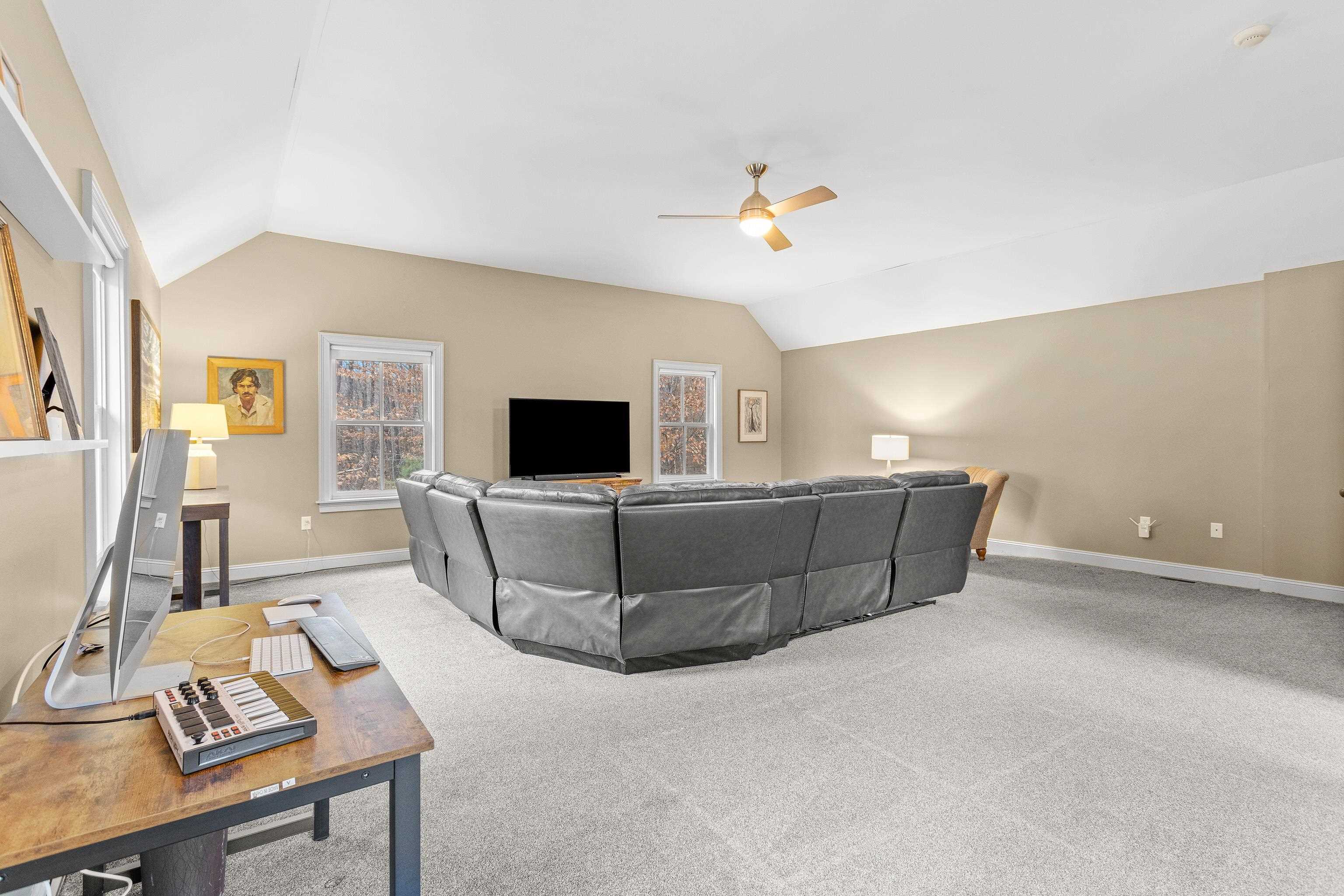 464 Irish Hill Road Hopkinton, NH 03229 - Photo 32 of 60