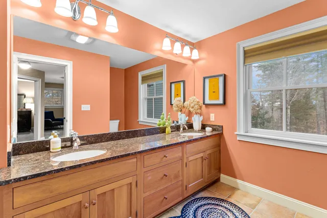 $899,995 | 464 Irish Hill Road, Hopkinton, NH 03229