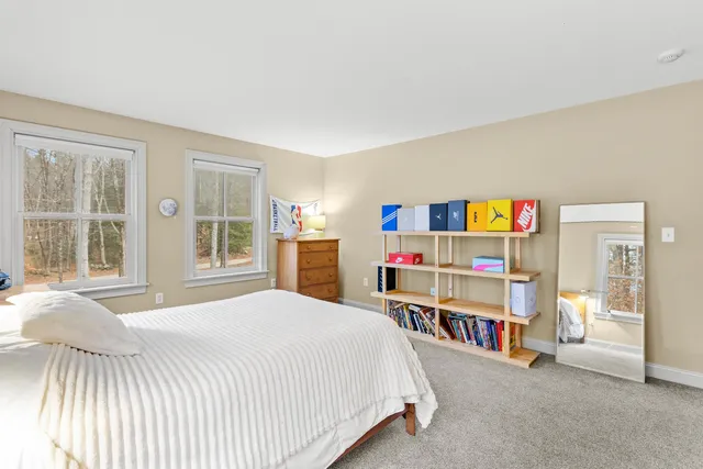 $899,995 | 464 Irish Hill Road, Hopkinton, NH 03229