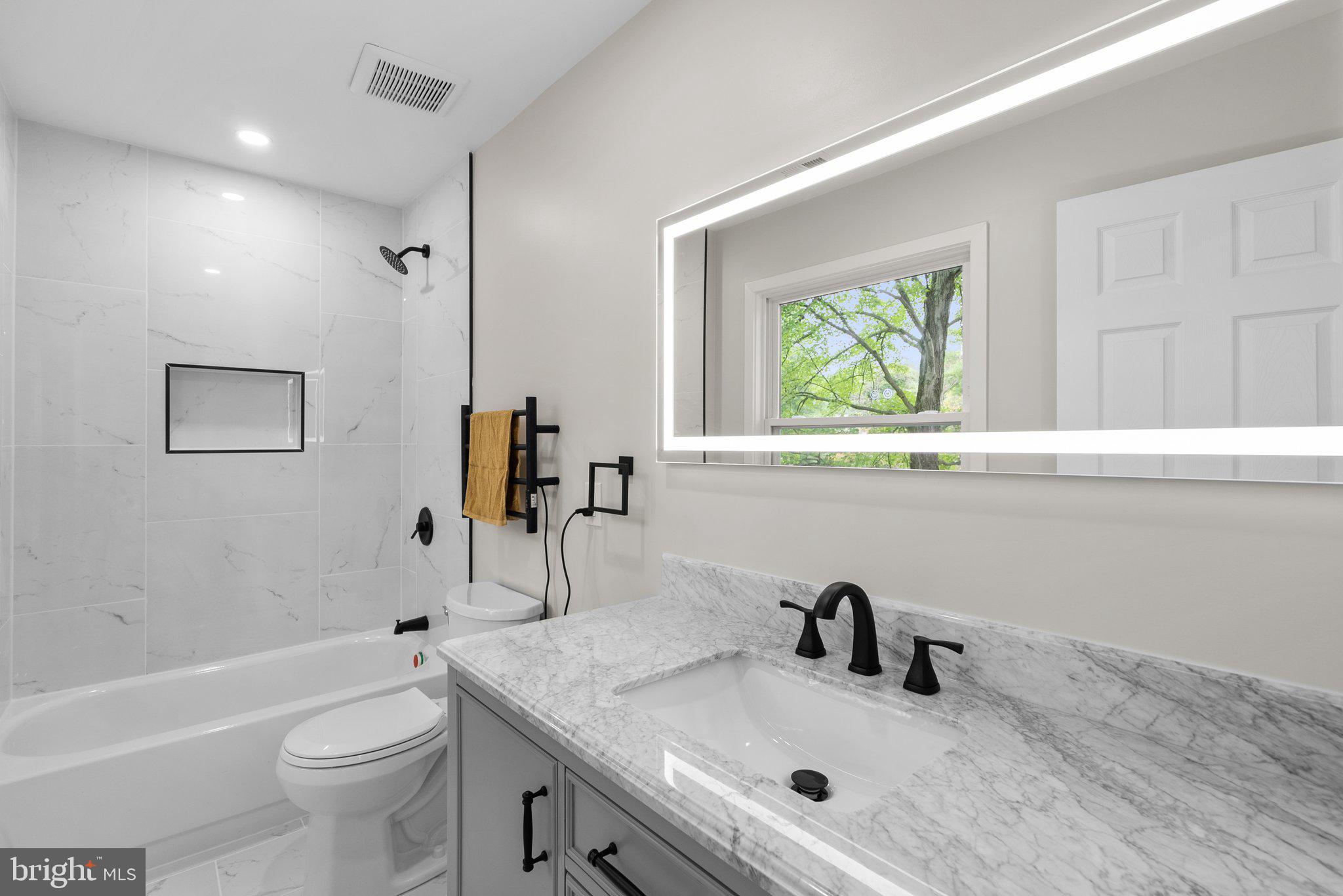 13813 Rippling Brook Drive Silver Spring, MD 20906 - Photo 29 of 59 Ensuite bath upper level