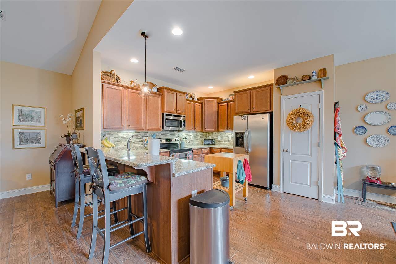 25152 Fairfax Road Daphne, AL 36526 - Photo 10 of 36 Kitchen w/Breakfast Bar
