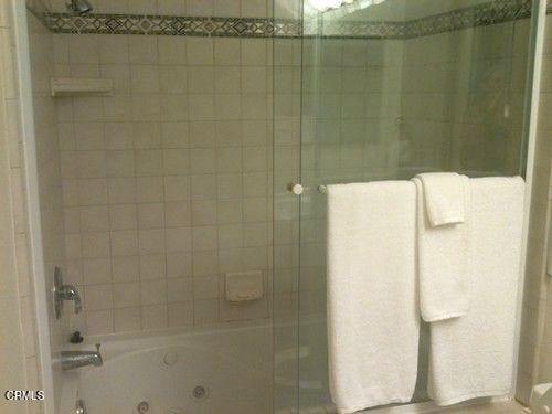 2901 Peninsula Road, Unit 249 Oxnard, CA 93035 - Photo 8 of 17 Bathroom tub and shower