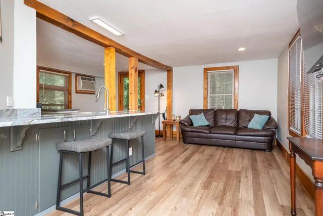 $1,495 | 16 Converse Street, Greenville, SC 29607