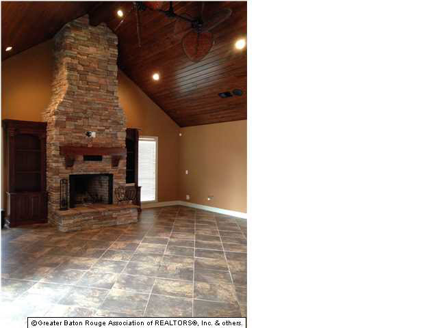 31009 Dunn Road Denham Springs, LA 70726 - Photo 13 of 19 Gallery Image 13