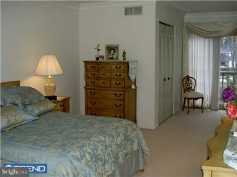 923 Pierce Road Norristown, PA 19403 - Photo 9 of 11 Bedroom - Main