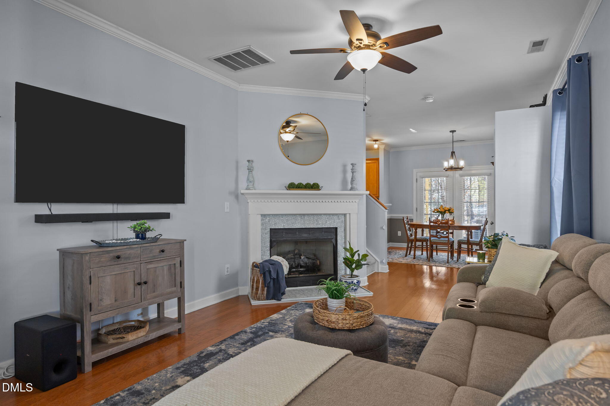 10817 Farmville Road Raleigh, NC 27614 - Photo 5 of 27 Living Room