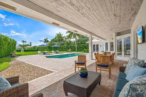 $6,150,000 | 839 Country Club Drive, North Palm Beach, FL 33408