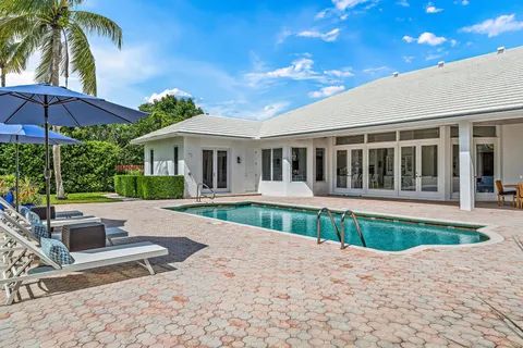 $6,150,000 | 839 Country Club Drive, North Palm Beach, FL 33408