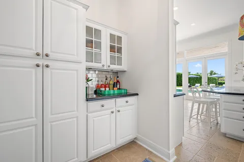 $6,150,000 | 839 Country Club Drive, North Palm Beach, FL 33408