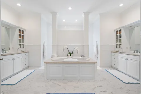 $6,150,000 | 839 Country Club Drive, North Palm Beach, FL 33408