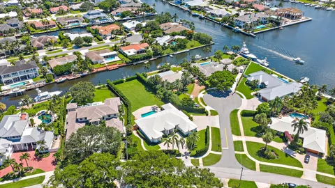 $6,150,000 | 839 Country Club Drive, North Palm Beach, FL 33408