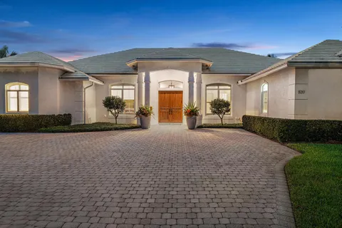 $6,150,000 | 839 Country Club Drive, North Palm Beach, FL 33408