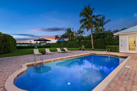 $6,150,000 | 839 Country Club Drive, North Palm Beach, FL 33408