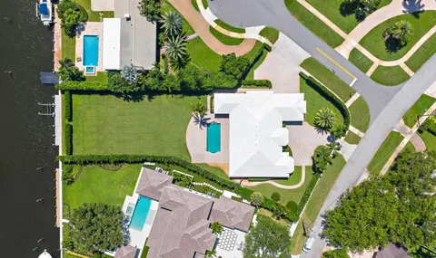 $6,150,000 | 839 Country Club Drive, North Palm Beach, FL 33408