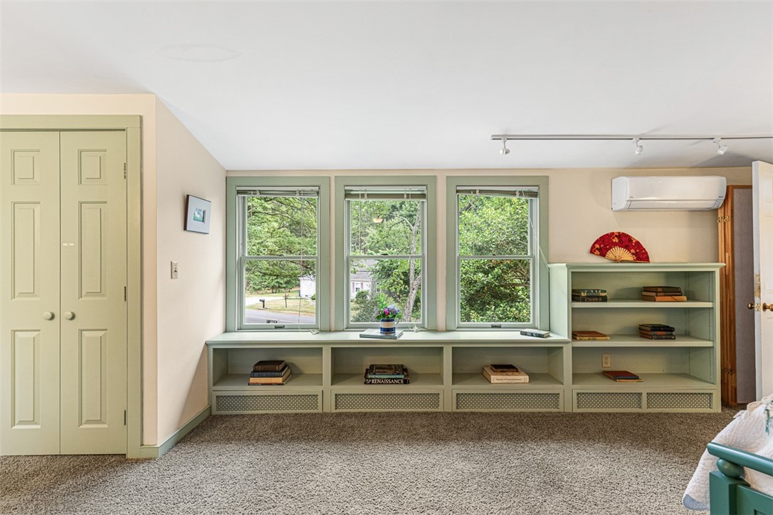 462 Ledge Road Seekonk, MA 02771 - Photo 41 of 49 Built-ins