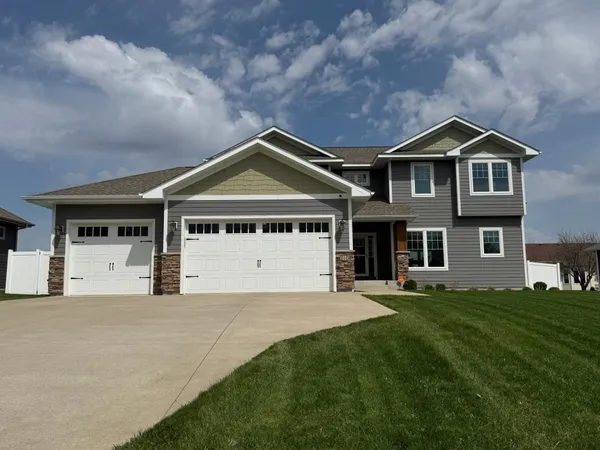 $599,900 | 210 Hickory Lane Northeast, Owatonna, MN 55060
