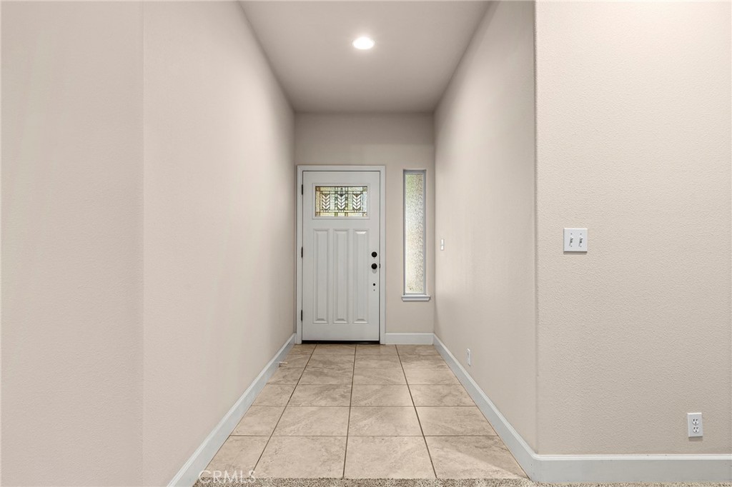 3 Sunflower Court Chico, CA 95926 - Photo 5 of 40 a view of an empty room