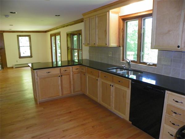 85 Haynes Road Townsend, MA 01469 - Photo 3 of 9