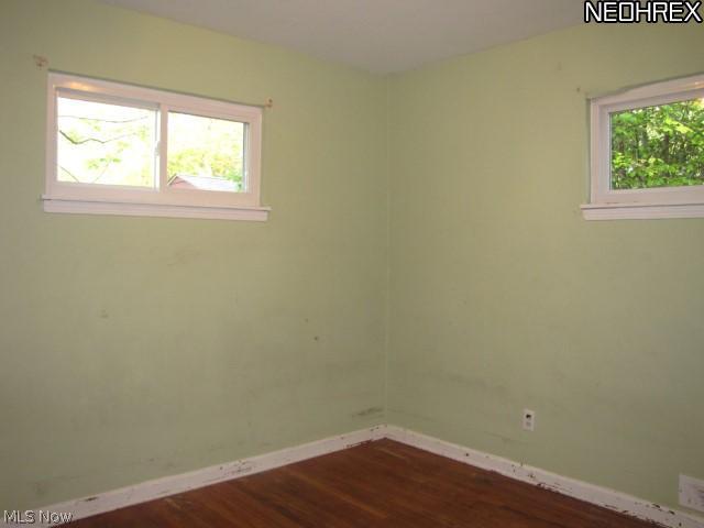 1952 Ridgehill Road Cleveland, OH 44121 - Photo 10 of 21 Bedroom 1