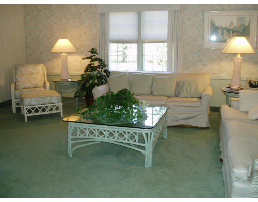 79 Common Street Walpole, MA 02081 - Photo 17 of 20 Gallery Image 17