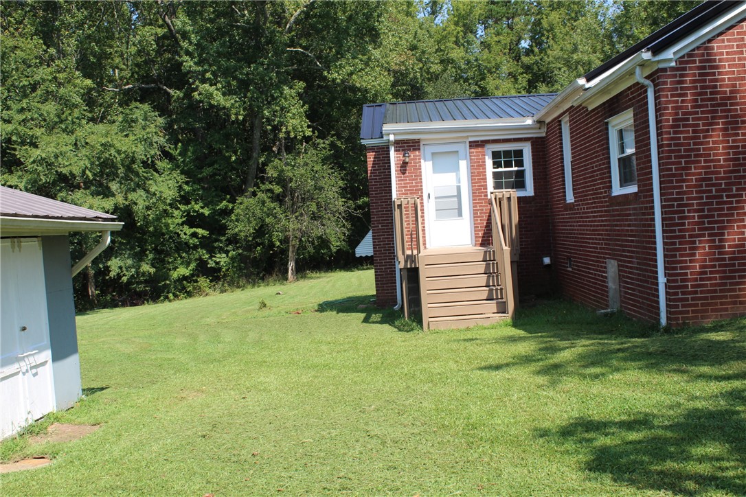 10756 Augusta Road Belton, SC 29627 - Photo 15 of 21