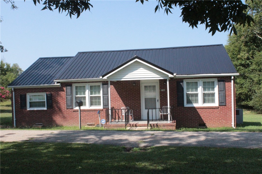 10756 Augusta Road Belton, SC 29627 - Photo 3 of 21