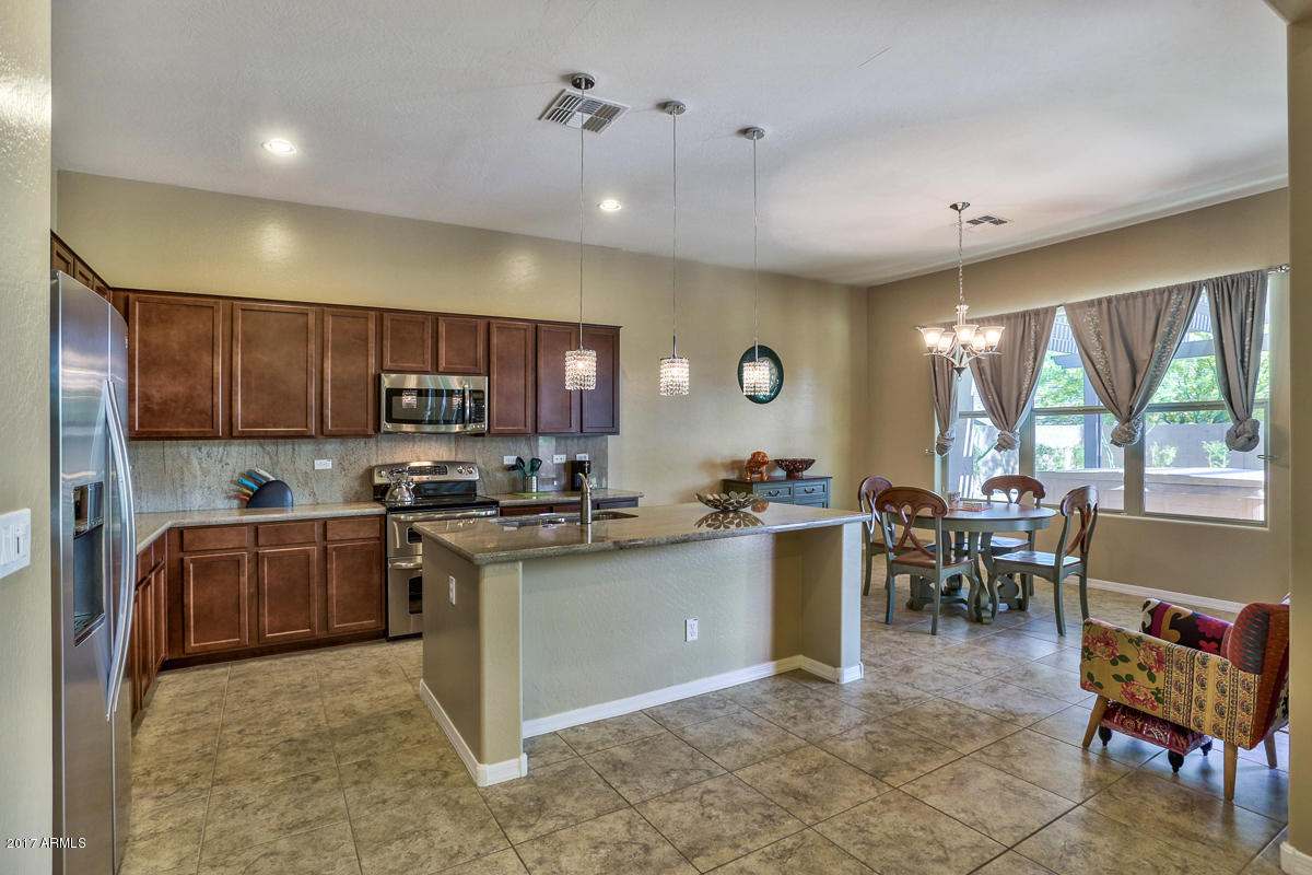 20501 West Ridge Road Buckeye, AZ 85396 - Photo 11 of 33 KITCHEN