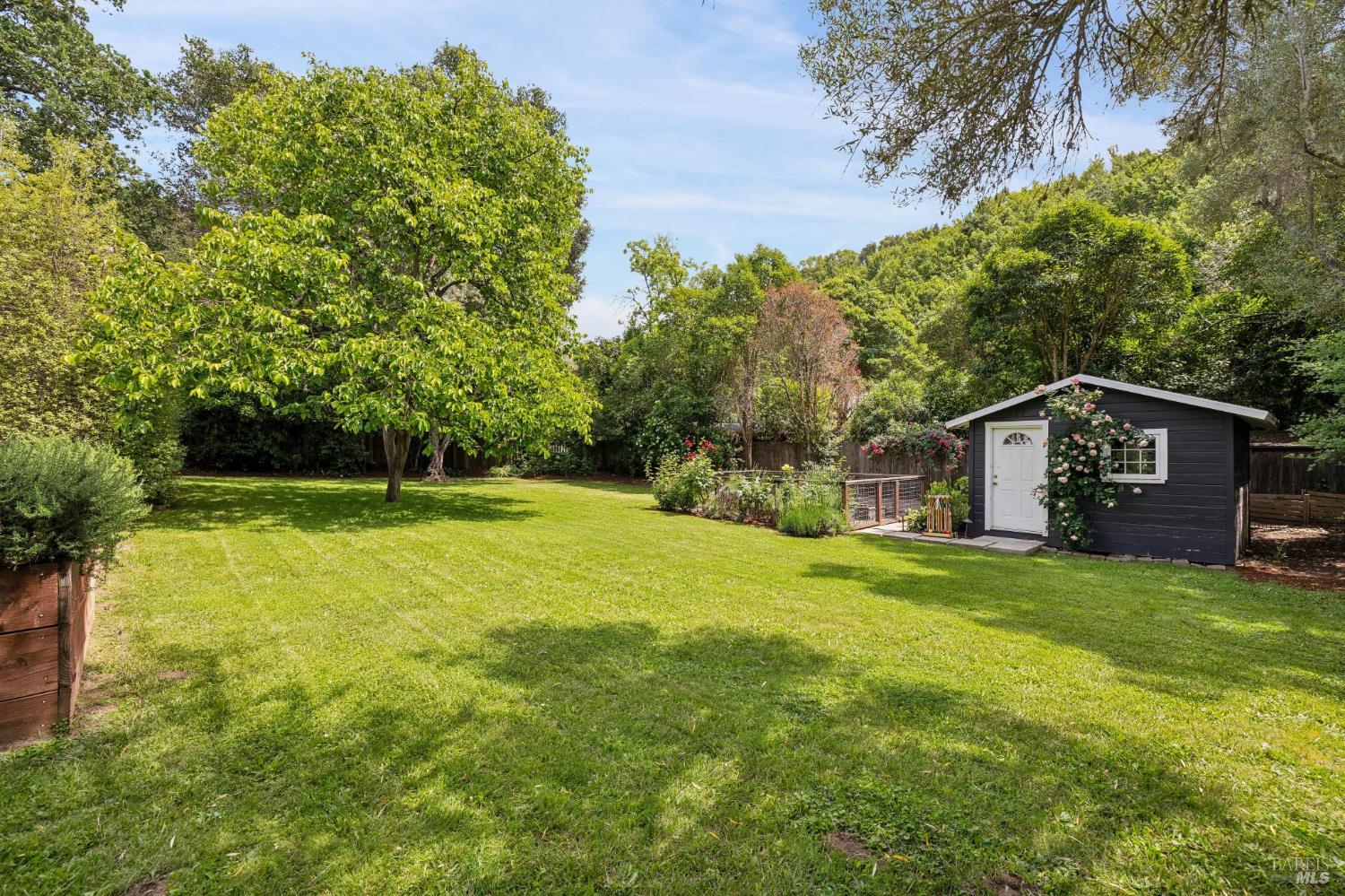 160 Deer Hollow Road San Anselmo, CA 94960 - Photo 4 of 84