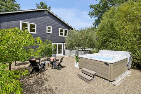 $2,995,000 | 160 Deer Hollow Road, San Anselmo, CA 94960