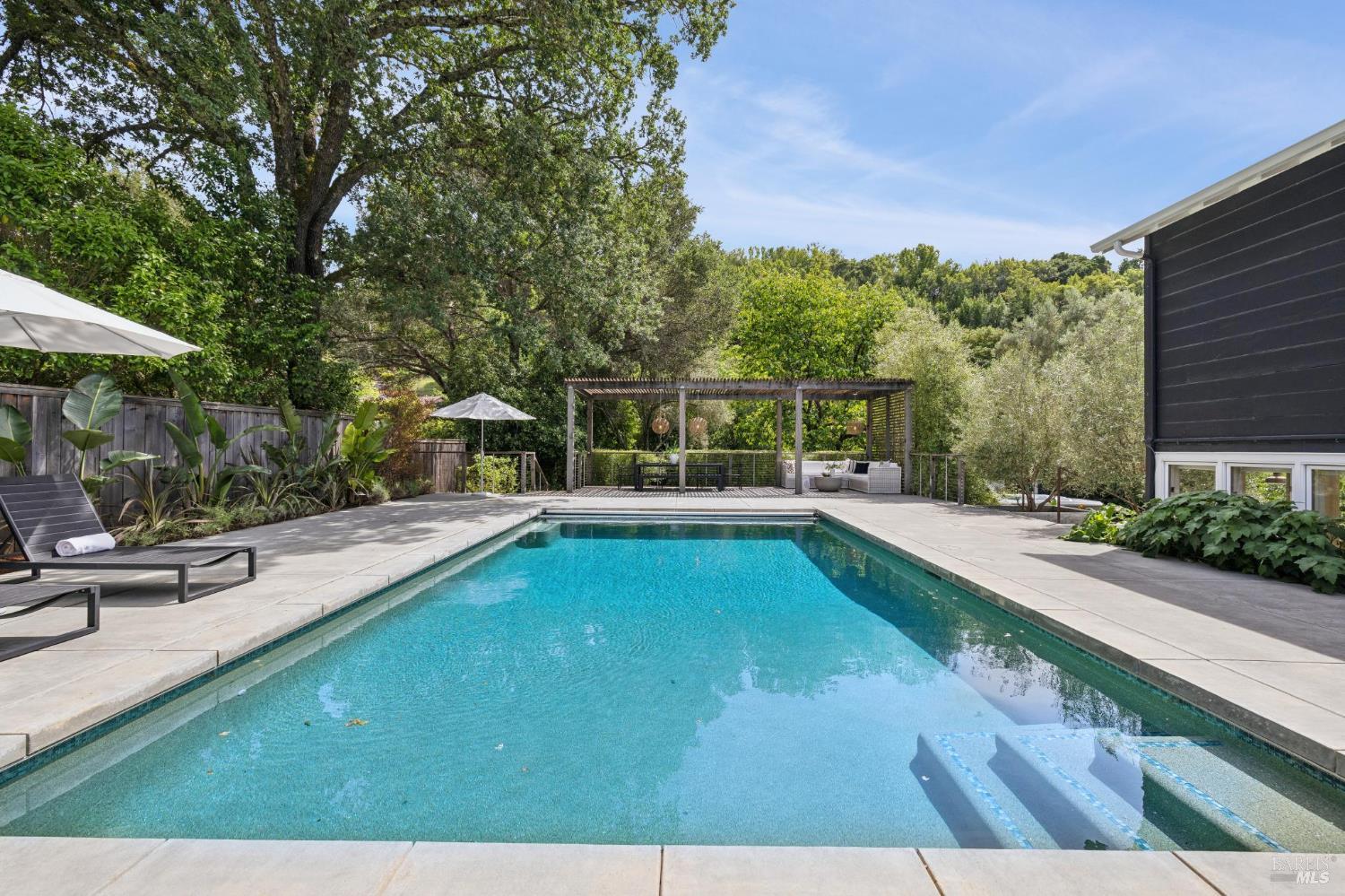 160 Deer Hollow Road San Anselmo, CA 94960 - Photo 5 of 84